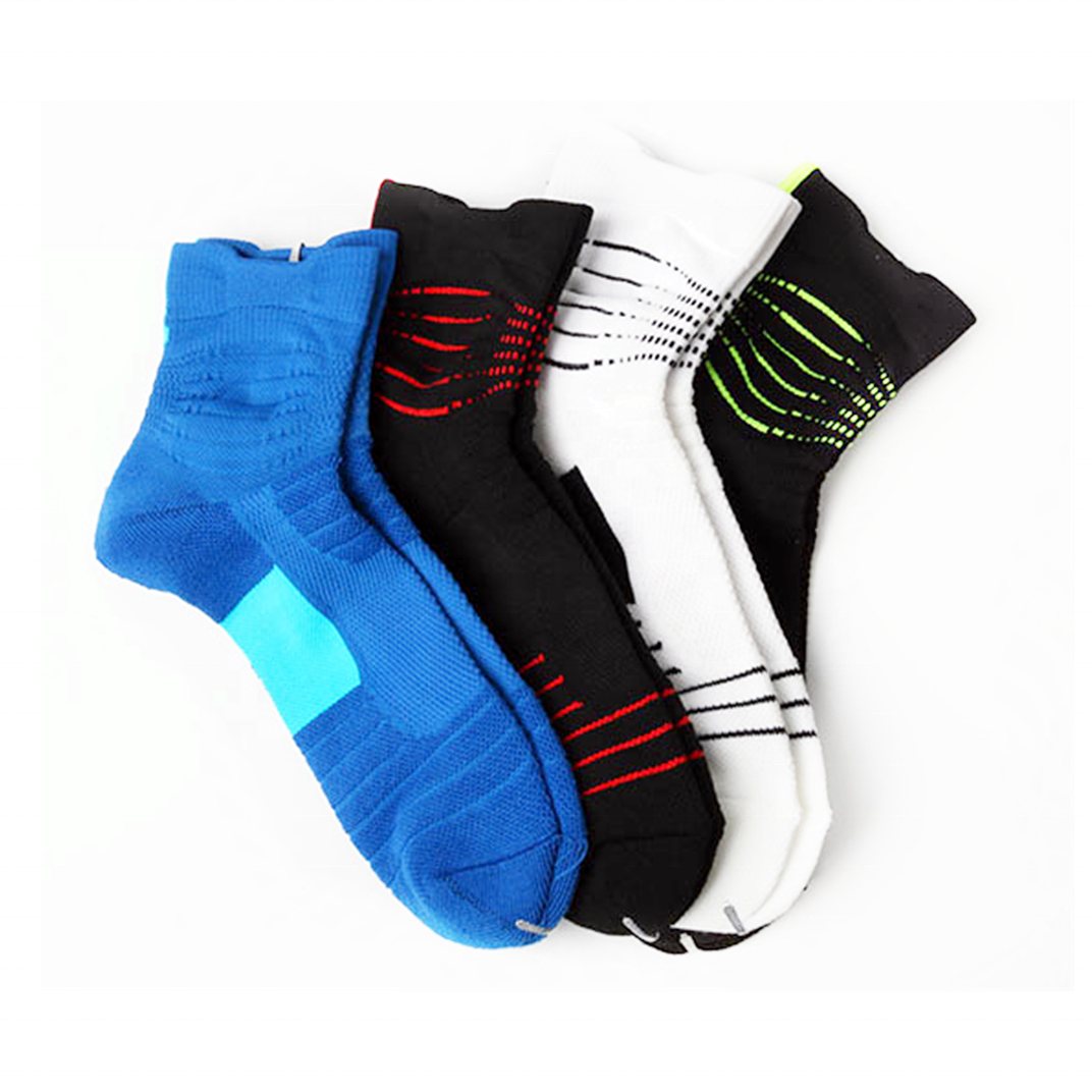 Four performance quarter socks in blue, black and white knit